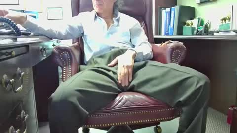 nikolas send dm for an appointment online show from 04-09-26, 12:32