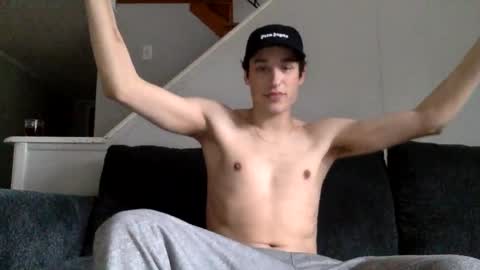 Snapshot of shortiesn40s chatting on 03-12-26, 03:51 shortiesn40s online show from 03-12-26, 03:51