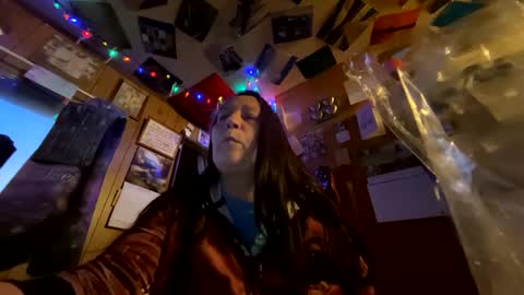 shorty920505 online show from 09-18-25, 01:18