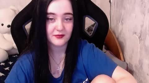 Snapshot of show_for_you chatting on 12-17-24, 08:34 show_for_you online show from 12-17-24, 08:34