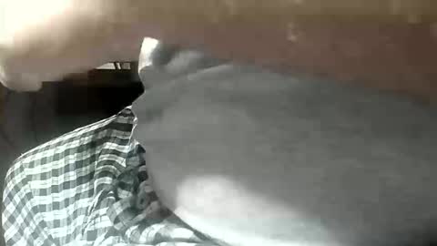 Snapshot of show_off_89 chatting on 10-14-25, 06:42 show_off_89 online show from 10-14-25, 06:42