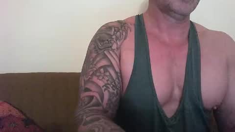 Snapshot of show_on_for_you chatting on 12-13-24, 09:20 show_on_for_you online show from 12-13-24, 09:20