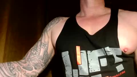 Snapshot of show_on_for_you chatting on 03-08-26, 10:02 show_on_for_you online show from 03-08-26, 10:02