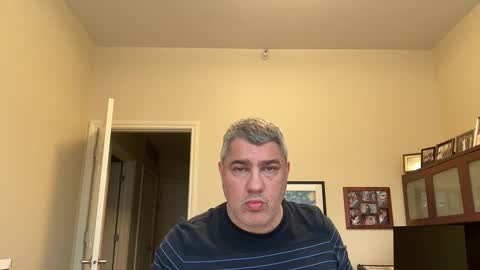 Chicago Guy online show from 03-04-25, 08:49