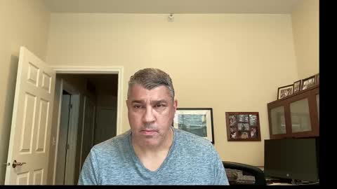 Chicago Guy online show from 10-18-25, 07:14