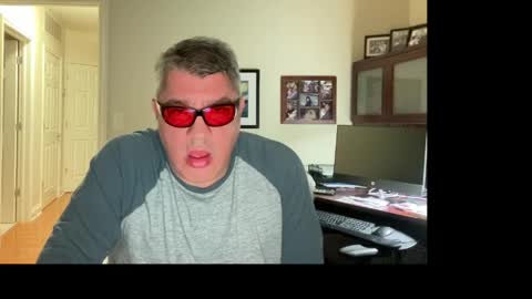 Snapshot of showmet chatting on 03-22-26, 04:05 Chicago Guy online show from 03-22-26, 04:05