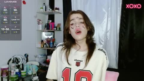 Snapshot of shun_sun chatting on 12-08-24, 03:32 Shun White online show from 12-08-24, 03:32