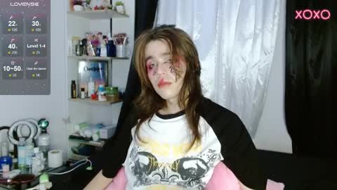 Snapshot of shun_sun chatting on 02-13-25, 02:34 Shun White online show from 02-13-25, 02:34