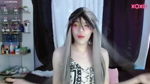 Snapshot of shun_sun chatting on 02-21-25, 07:21 Shun White online show from 02-21-25, 07:21