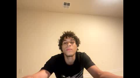 Snapshot of shurthingxx chatting on 02-18-25, 10:49 shurthingxx online show from 02-18-25, 10:49