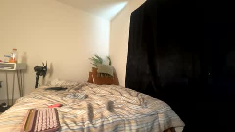 Snapshot of shurthingxx chatting on 02-25-25, 06:09 shurthingxx online show from 02-25-25, 06:09