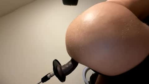 Snapshot of shurthingxx chatting on 11-24-25, 06:35 shurthingxx online show from 11-24-25, 06:35