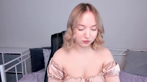 Snapshot of shy_annacutie chatting on 02-11-25, 06:08 Anna online show from 02-11-25, 06:08