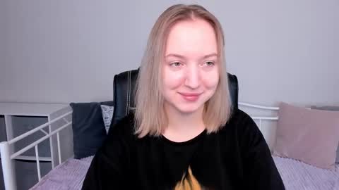 Snapshot of shy_annacutie chatting on 03-07-25, 06:46 Anna online show from 03-07-25, 06:46