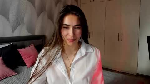 Mika online show from 03-23-26, 02:04