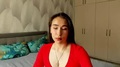 Snapshot of shy_bambiii chatting on 07-29-26, 04:32 Mika online show from 07-29-26, 04:32