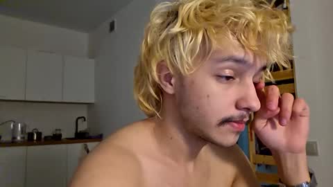 your shy boy online show from 01-06-26, 05:05