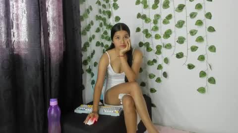 Canela online show from 05-17-26, 01:29