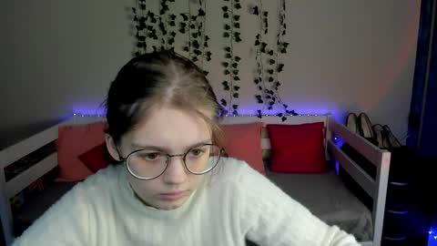 shy_elina01 online show from 10-21-25, 10:27
