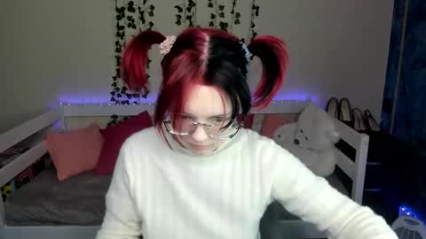 shy_elina01 online show from 11-09-25, 10:46
