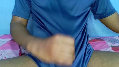 Snapshot of shy_eyes_ chatting on 12-25-24, 06:09 shyeyes online show from 12-25-24, 06:09