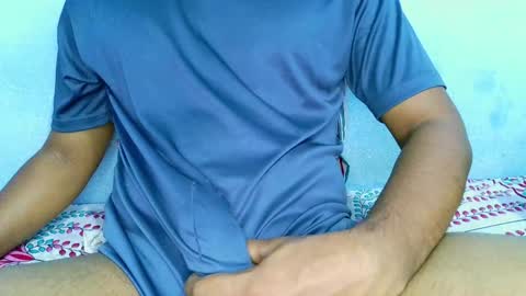 Snapshot of shy_eyes_ chatting on 01-25-25, 04:35 shyeyes online show from 01-25-25, 04:35