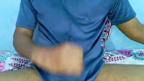 Snapshot of shy_eyes_ chatting on 02-22-25, 08:07 shyeyes online show from 02-22-25, 08:07