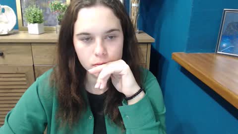 Snapshot of shy_lil chatting on 09-19-25, 11:22 shy_lil online show from 09-19-25, 11:22