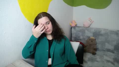 Snapshot of shy_lil chatting on 11-06-25, 02:29 shy_lil online show from 11-06-25, 02:29