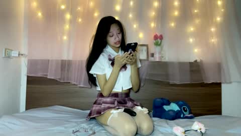 Snapshot of shy_pink_doll chatting on 06-08-26, 03:12 shy_pink_doll online show from 06-08-26, 03:12