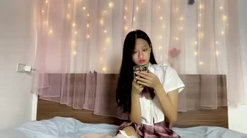 Snapshot of shy_pink_doll chatting on 06-18-26, 04:11 shy_pink_doll online show from 06-18-26, 04:11