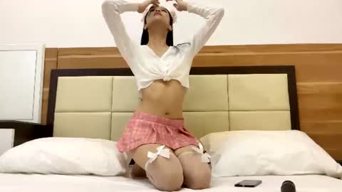 Snapshot of shy_pink_doll chatting on 06-19-26, 11:30 shy_pink_doll online show from 06-19-26, 11:30