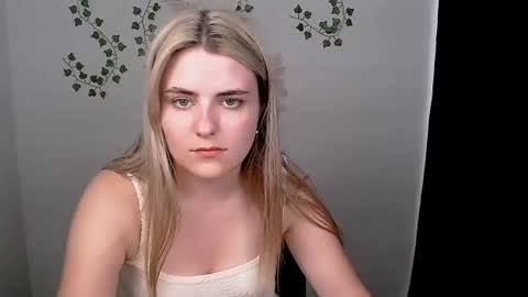 Snapshot of shy_sabrina_ chatting on 06-29-26, 01:11 shy_sabrina_ online show from 06-29-26, 01:11