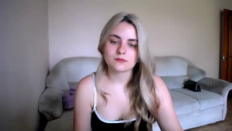 Snapshot of shy_sabrina_ chatting on 07-04-26, 12:00 shy_sabrina_ online show from 07-04-26, 12:00