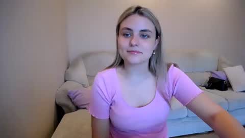 Snapshot of shy_sabrina_ chatting on 07-11-26, 01:03 shy_sabrina_ online show from 07-11-26, 01:03