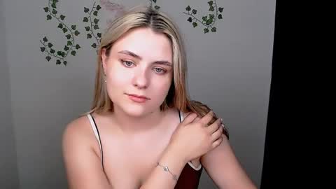 Snapshot of shy_sabrina_ chatting on 07-13-26, 12:08 shy_sabrina_ online show from 07-13-26, 12:08