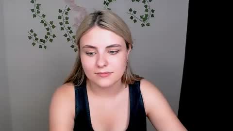 Snapshot of shy_sabrina_ chatting on 07-14-26, 12:22 shy_sabrina_ online show from 07-14-26, 12:22