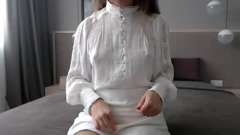 shy_schoolgirl_ online show from 09-30-25, 09:58