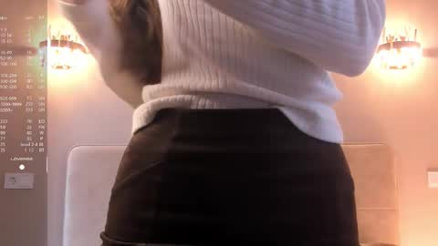 Snapshot of shy_starlight chatting on 09-20-25, 08:26 Melanie online show from 09-20-25, 08:26