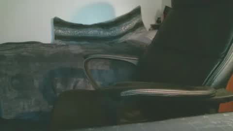 Snapshot of shyboyhugecum2020 chatting on 11-23-25, 05:18 shyboyhugecum2020 online show from 11-23-25, 05:18