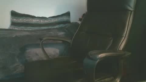 shyboyhugecum2020 online show from 03-25-26, 03:01