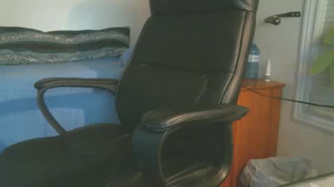 shyboyhugecum2020 online show from 04-20-26, 02:36