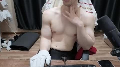 Snapshot of shydarkof60 chatting on 05-24-26, 04:01 Georgiy online show from 05-24-26, 04:01