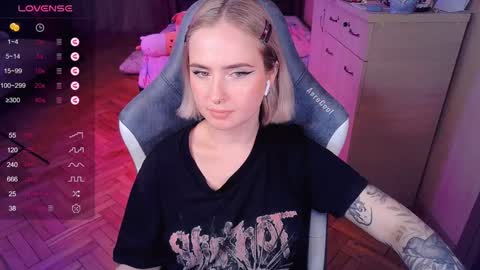 Effie online show from 01-08-25, 01:53