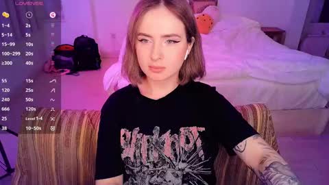 Effie online show from 02-24-25, 04:26