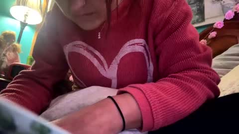 Snapshot of shyg1r1 chatting on 01-17-25, 10:00 Sasha online show from 01-17-25, 10:00