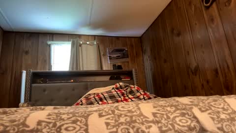 Snapshot of shyg1r1 chatting on 11-23-25, 07:24 Sasha online show from 11-23-25, 07:24