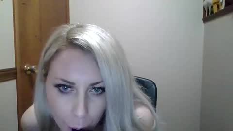 Snapshot of shygirlyxo chatting on 04-11-26, 07:45 shygirlyxo online show from 04-11-26, 07:45