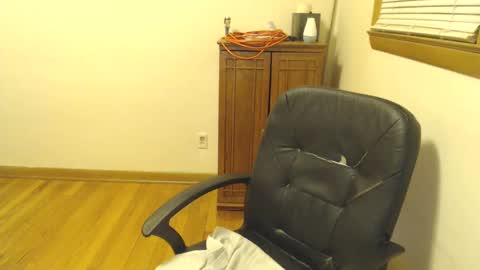 Snapshot of shyguy19755 chatting on 01-12-25, 03:28 shyguy19755 online show from 01-12-25, 03:28