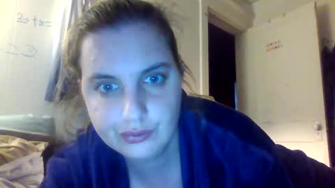 Snapshot of shylee538825 chatting on 10-21-25, 08:42 shylee538825 online show from 10-21-25, 08:42